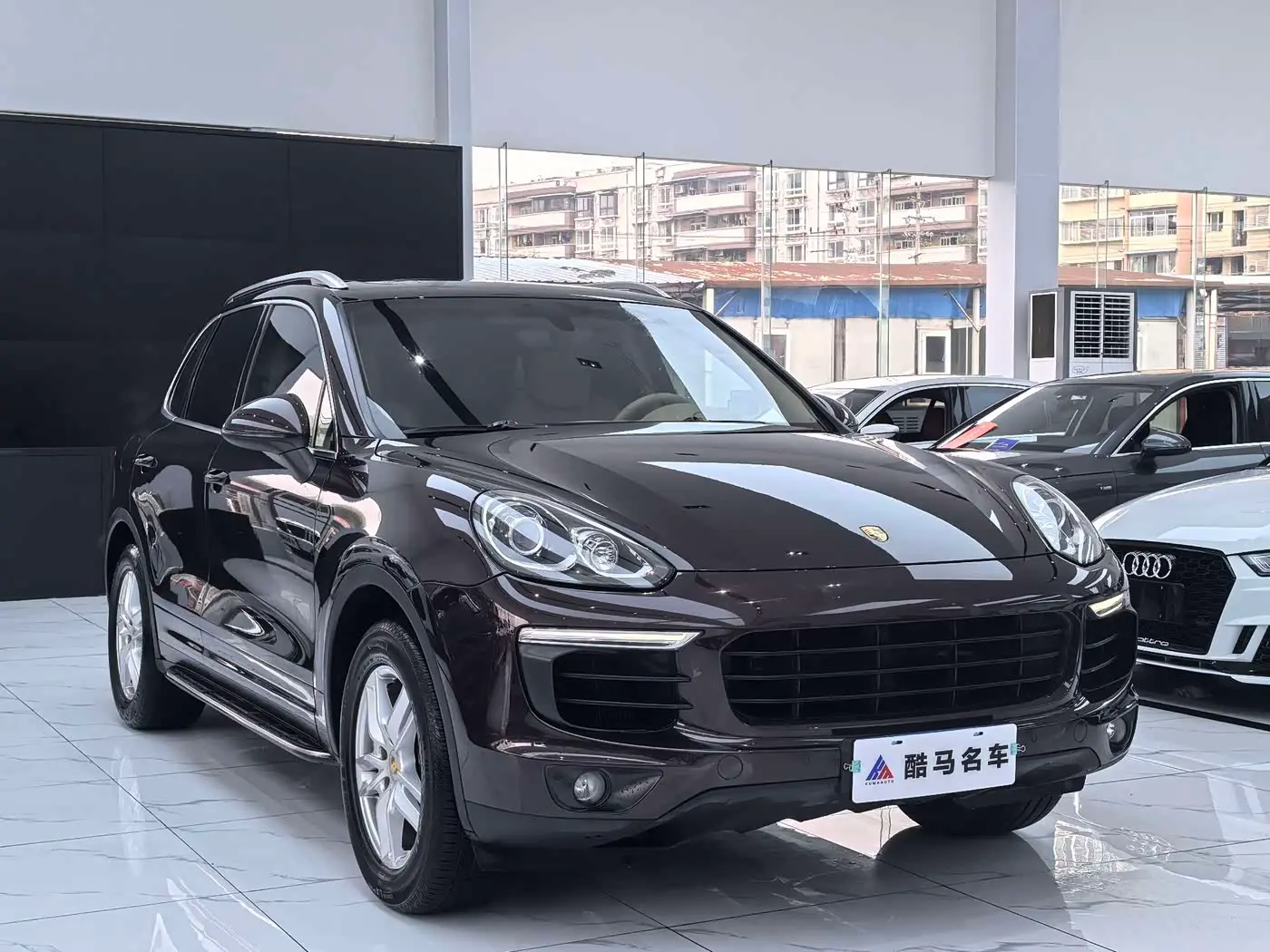 Porsche Cayenne 2017 — Фото 3/15