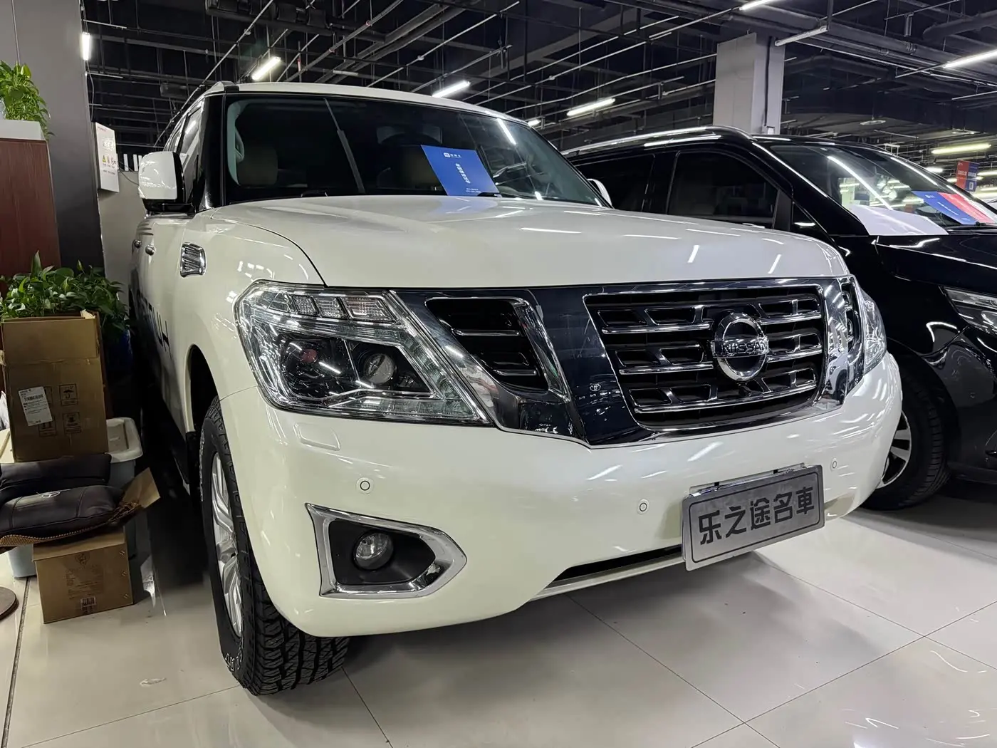 Nissan Patrol 2018 — Фото 2/17