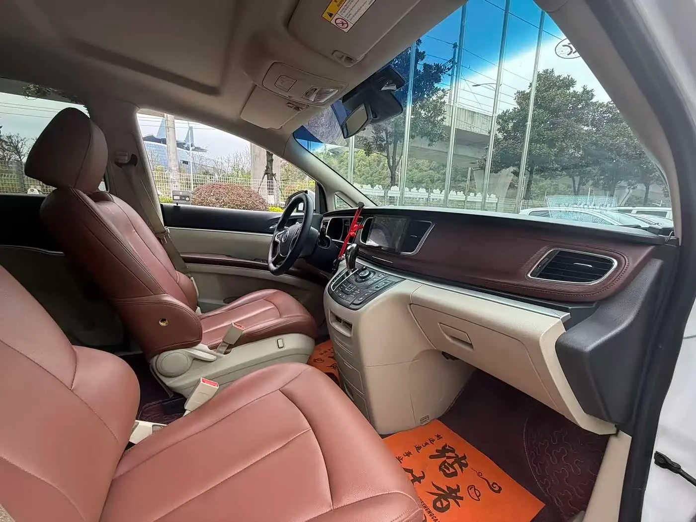 Buick GL8 2019 — Şəkil 12/20