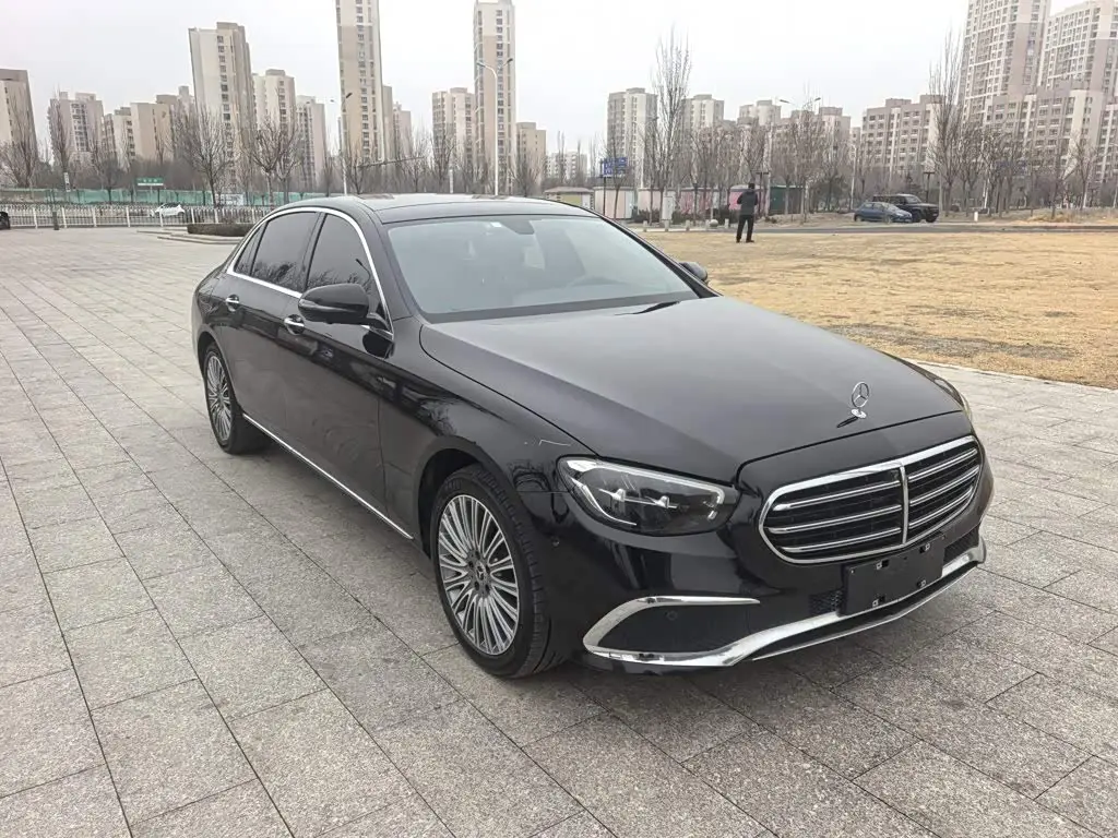 Mercedes-Benz E-Class 2022 — Фото 7/17