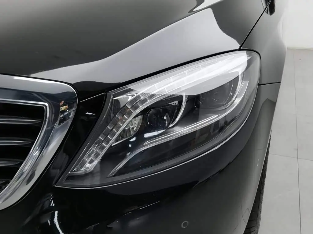 Mercedes-Benz S-Class 2017 — Photo 7/20