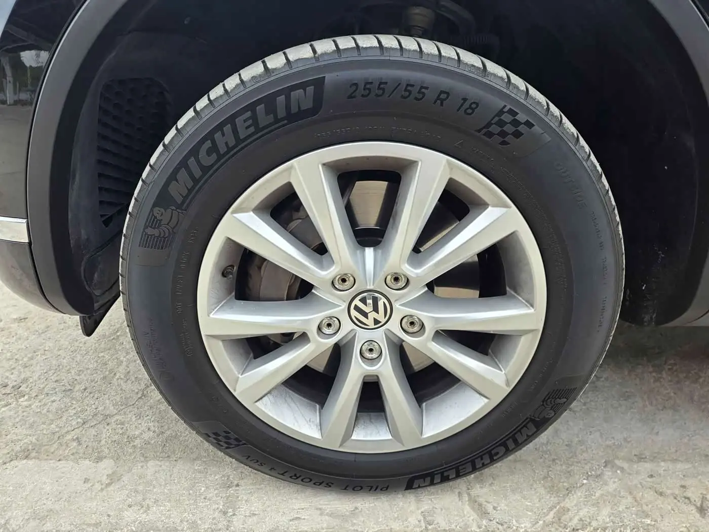 Volkswagen Touareg 2017 — Photo 11/20