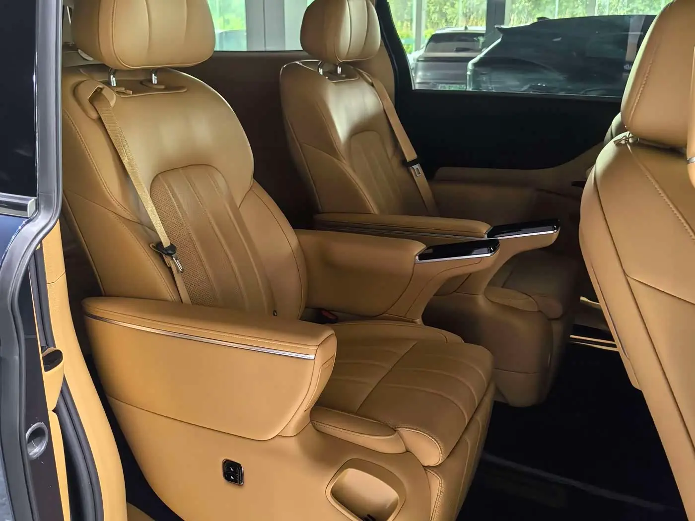 Voyah Auto Voyah Dreamer 2025 — Photo 4/9