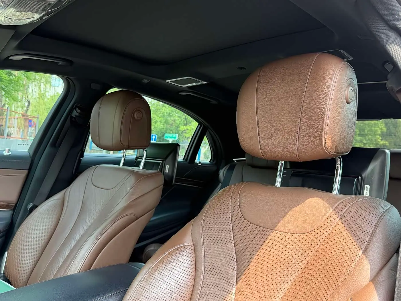 Mercedes-Benz S-Class 2016 — Photo 8/20
