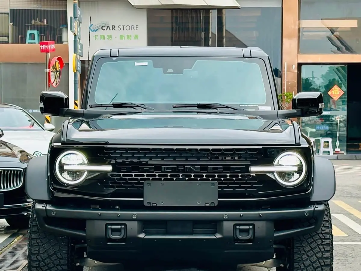 Ford Bronco 2025 — Photo 2/17
