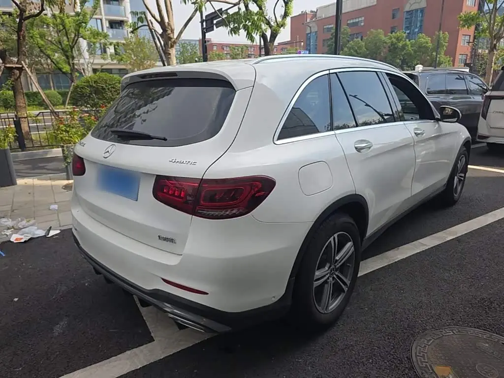 Mercedes-Benz GLC 2020 — Photo 7/20
