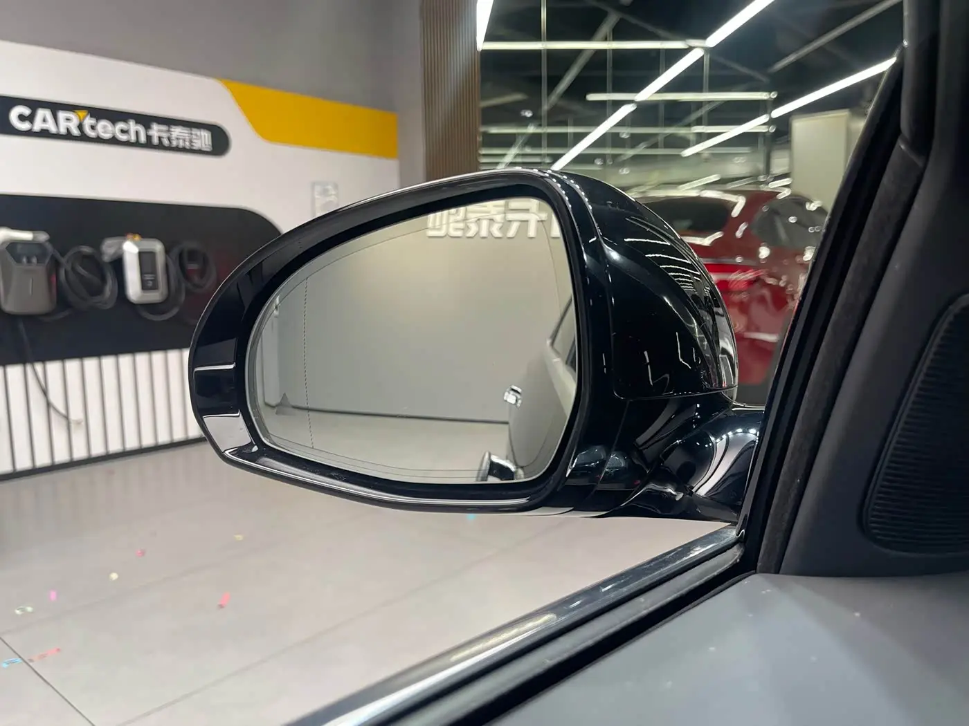 Mercedes-Benz E-Class 2024 — Photo 18/20