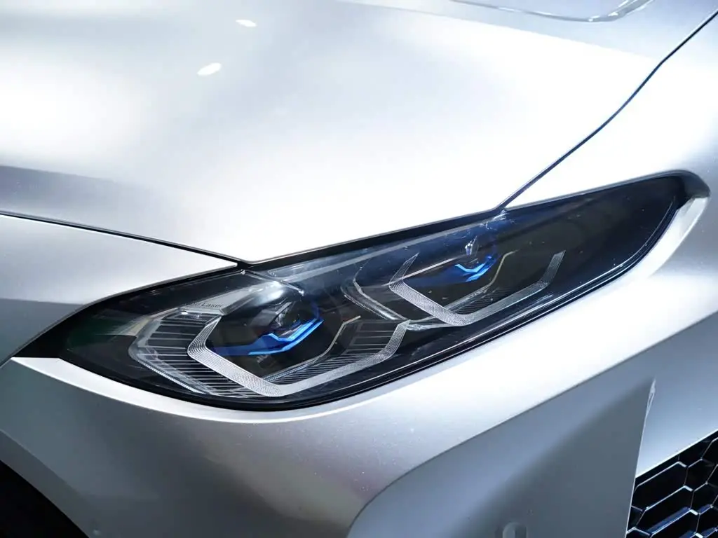 BMW M4 2022 — Photo 3/20