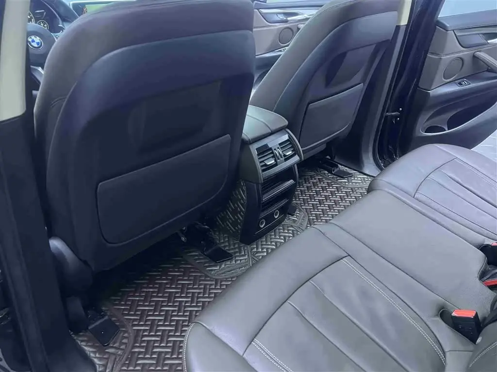 BMW X5 2015 — Photo 14/20