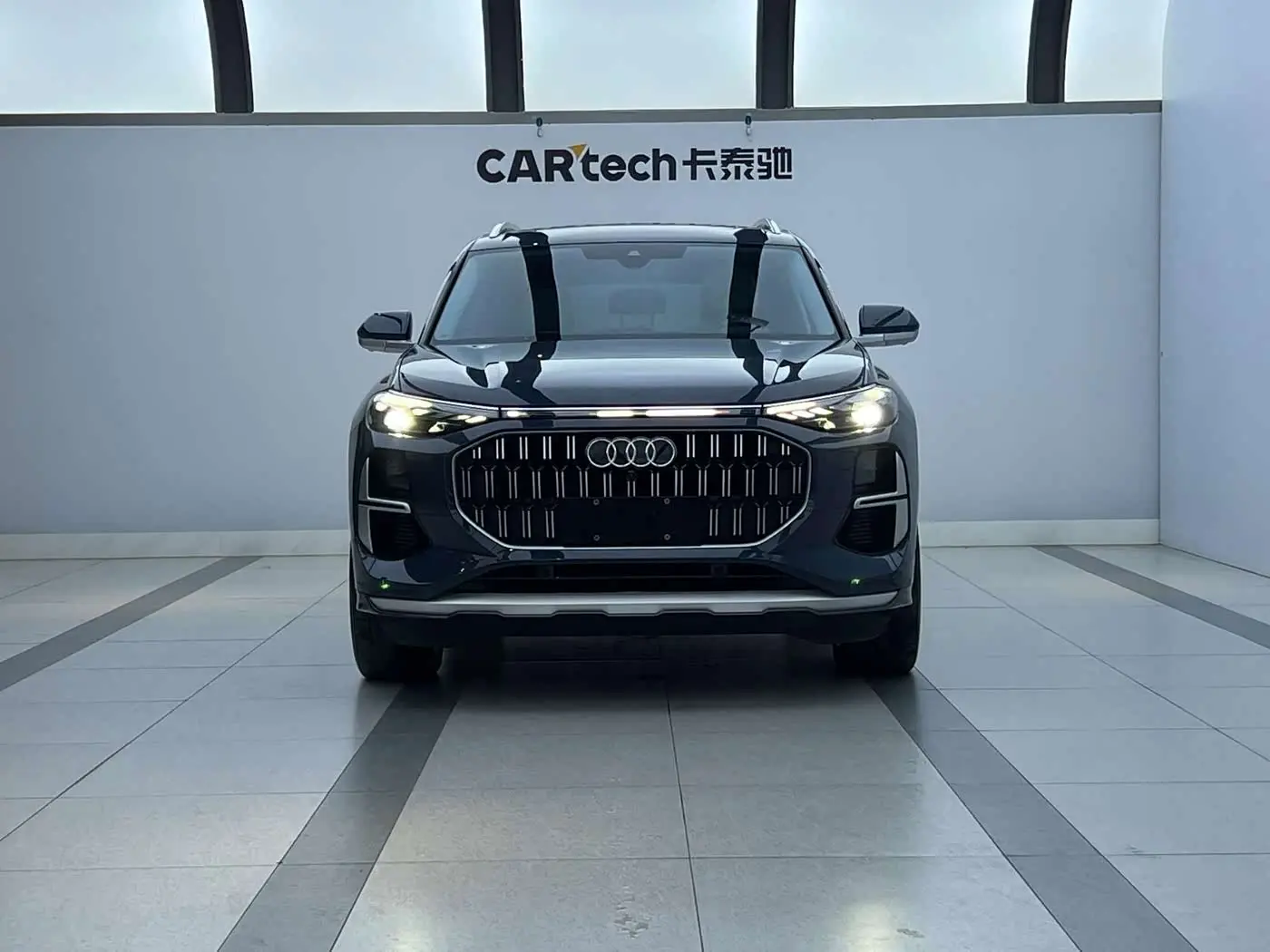 Audi Q6 2022 — Şəkil 2/9