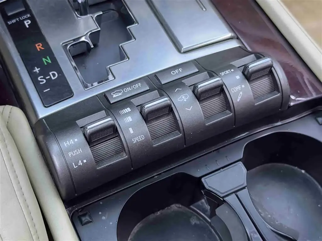 Lexus LX 2011 — Фото 14/19