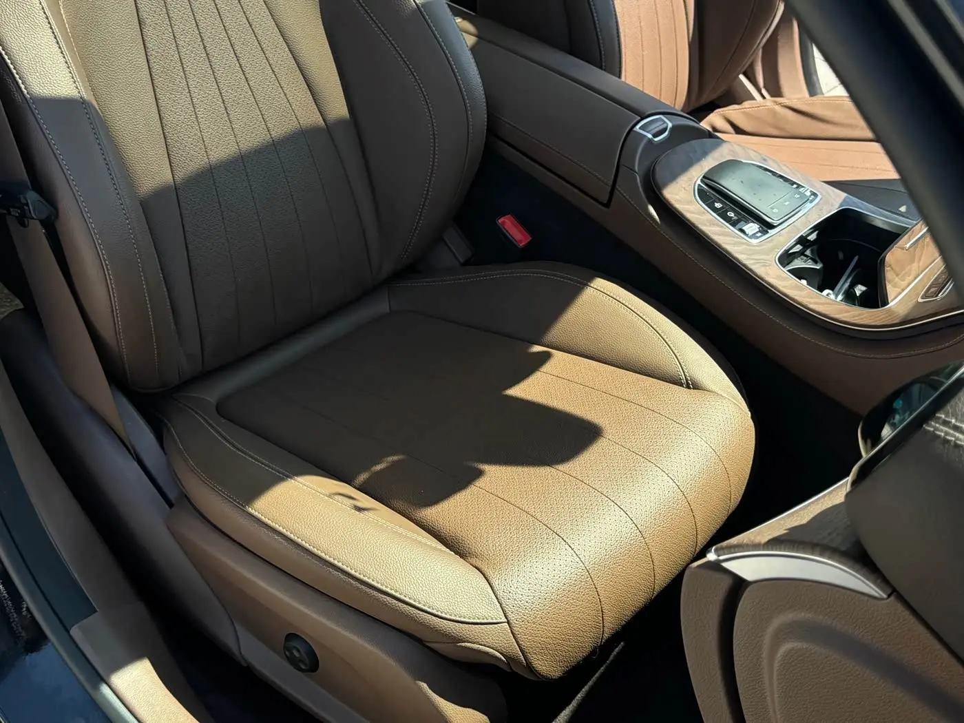 Mercedes-Benz E-Class 2019 — Фото 6/17