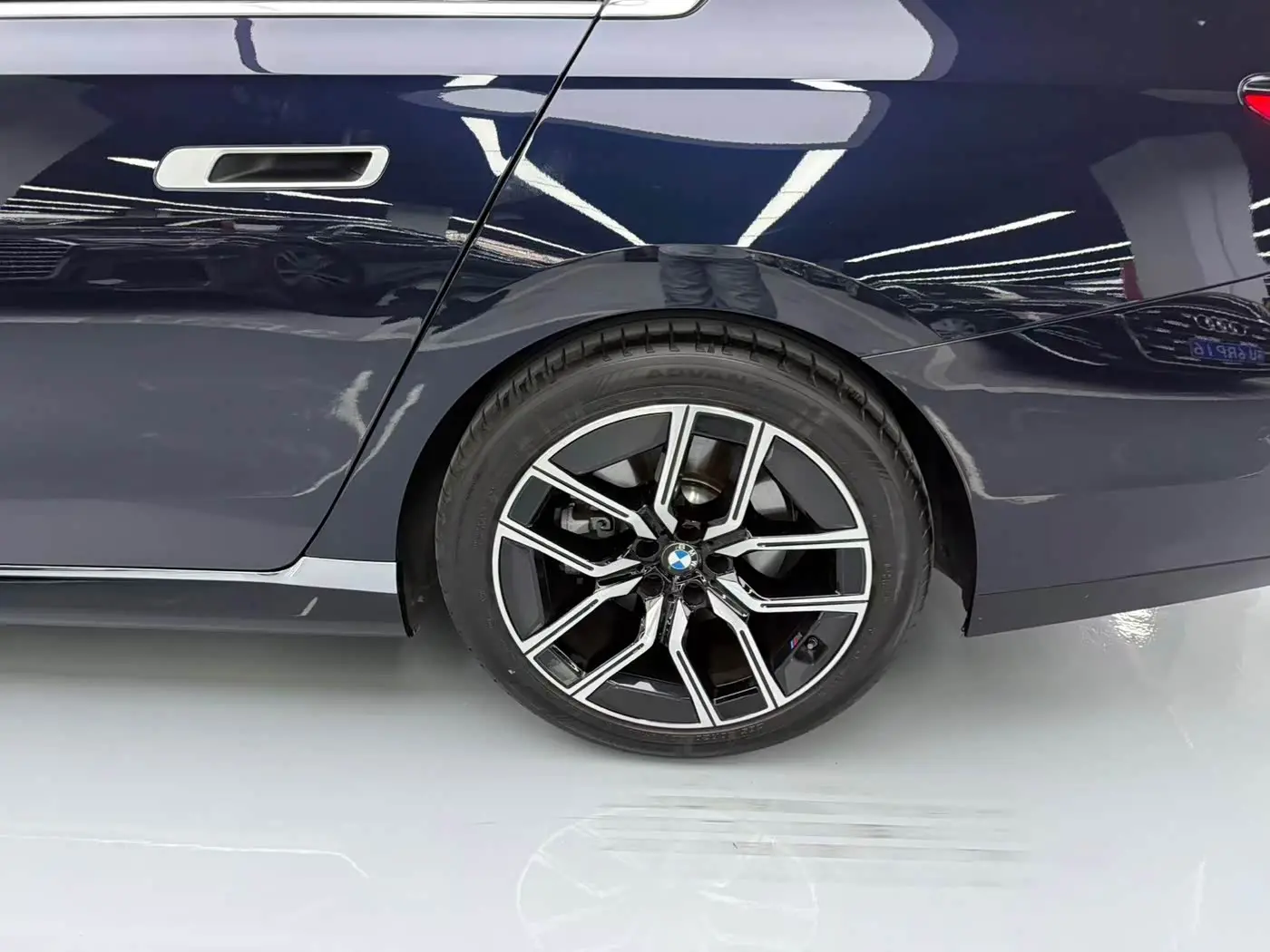 BMW 7 Series 2023 — Фото 15/18
