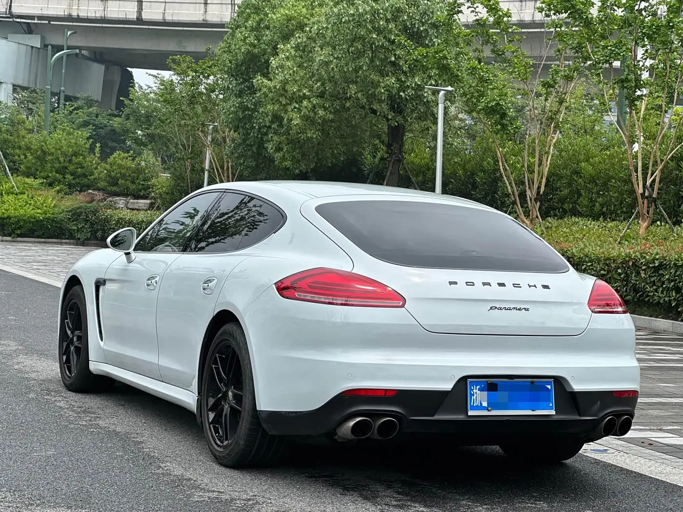 Porsche Panamera 2016 — Photo 4/16