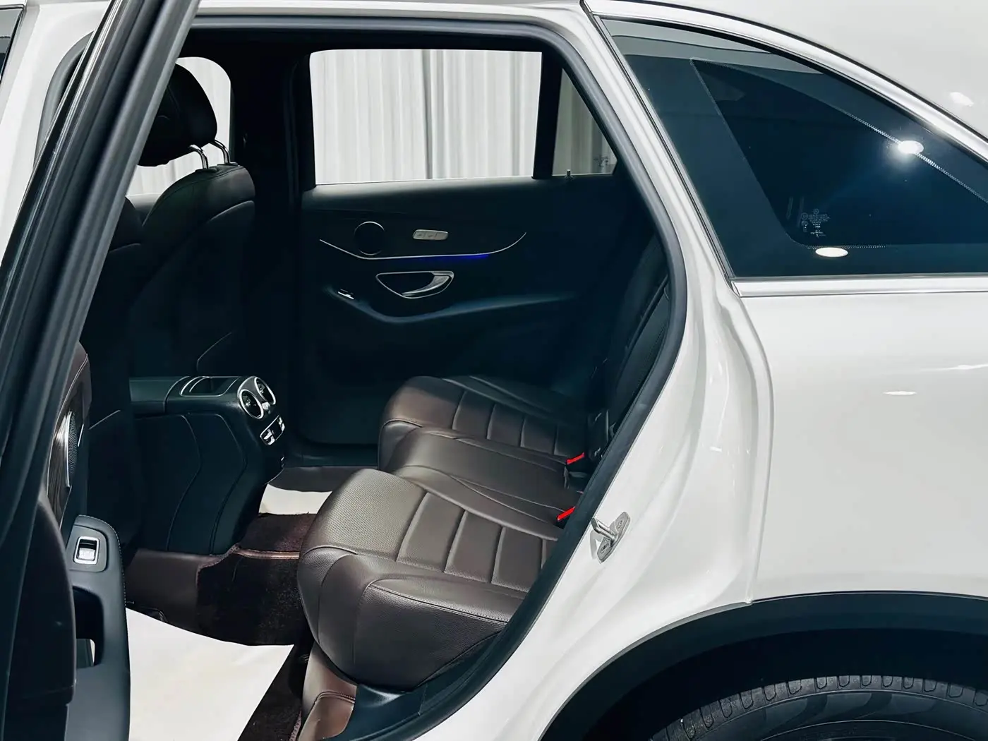 Mercedes-Benz GLC 2023 — Photo 13/20