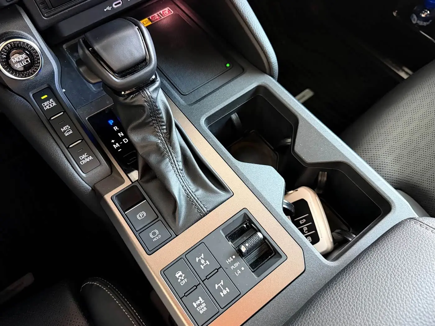 Toyota Prado 2024 — Photo 10/10