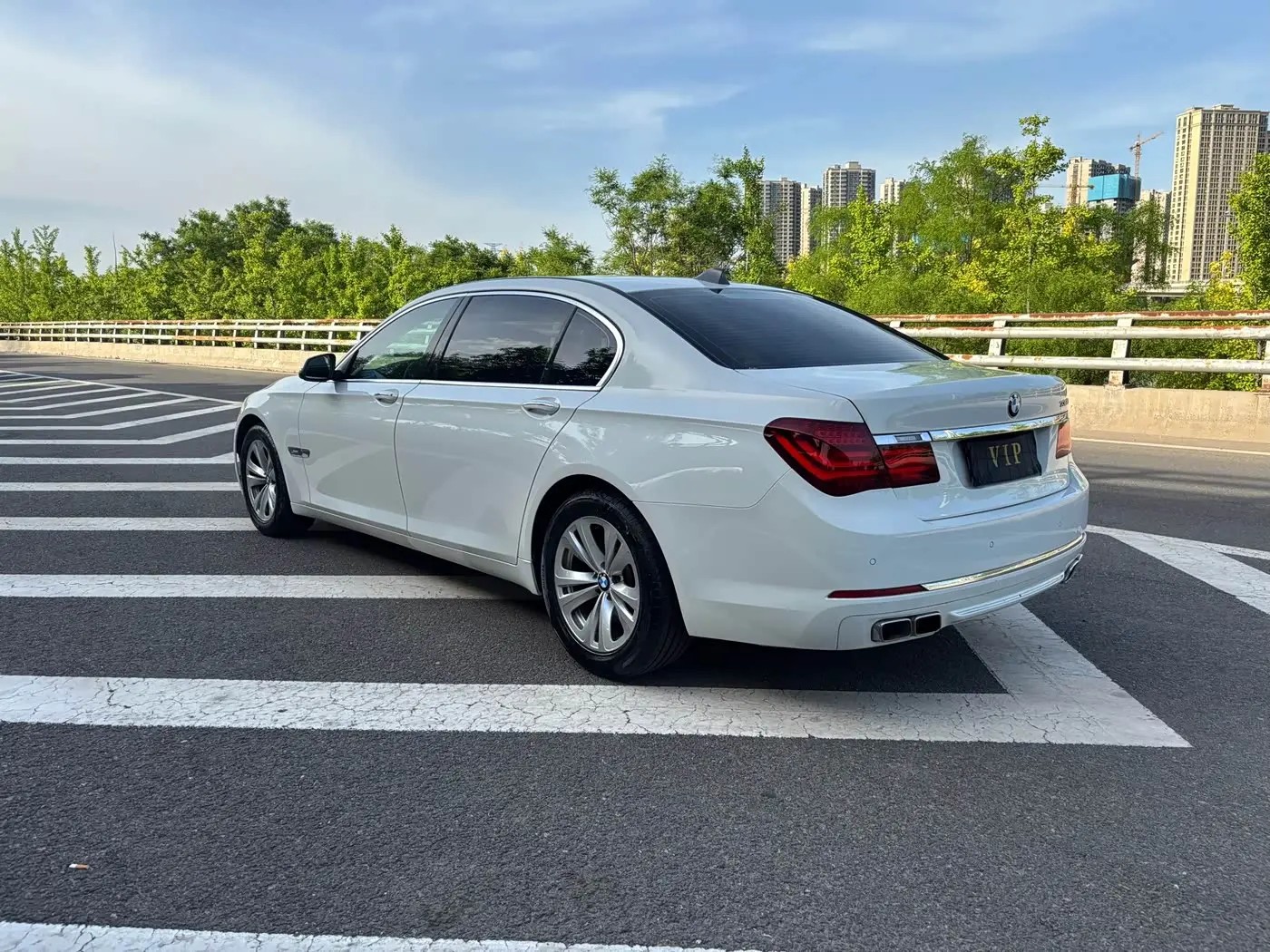 BMW 7 Series 2013 — Photo 7/9