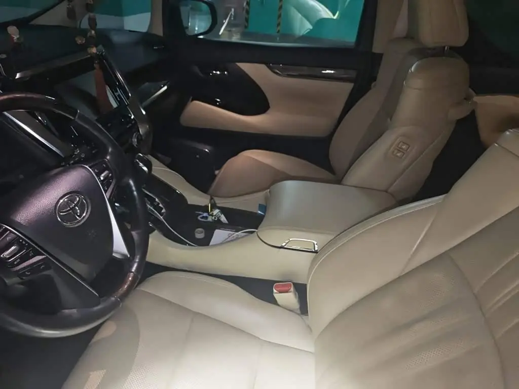Toyota Vellfire 2019 — Photo 8/20