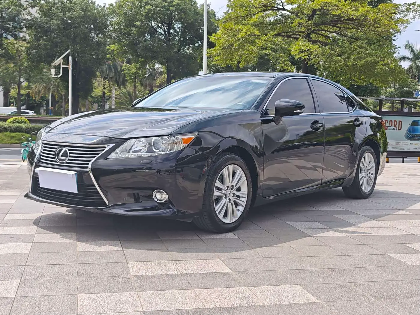 Lexus ES, 2015