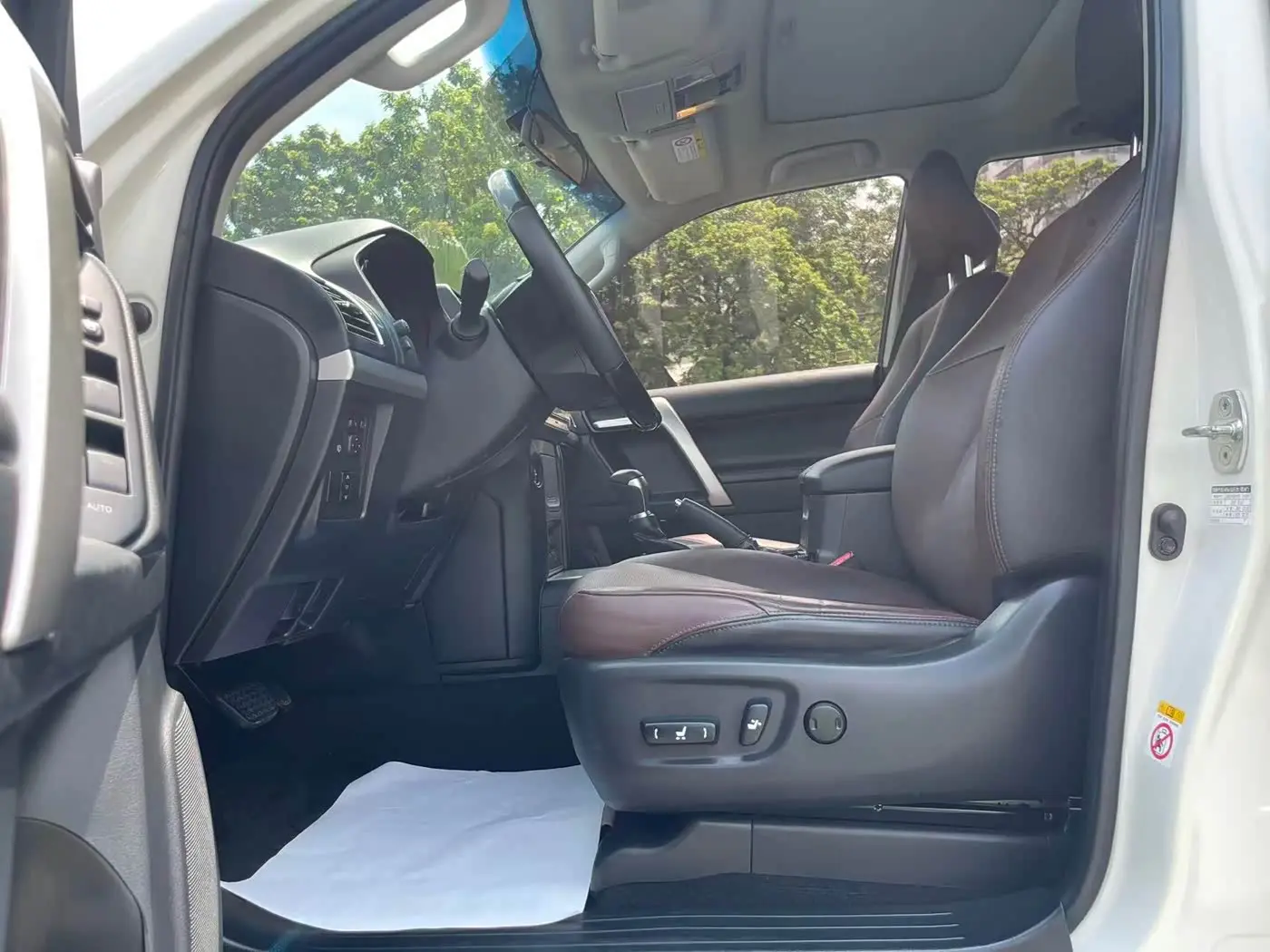 Toyota Prado 2019 — Photo 5/19