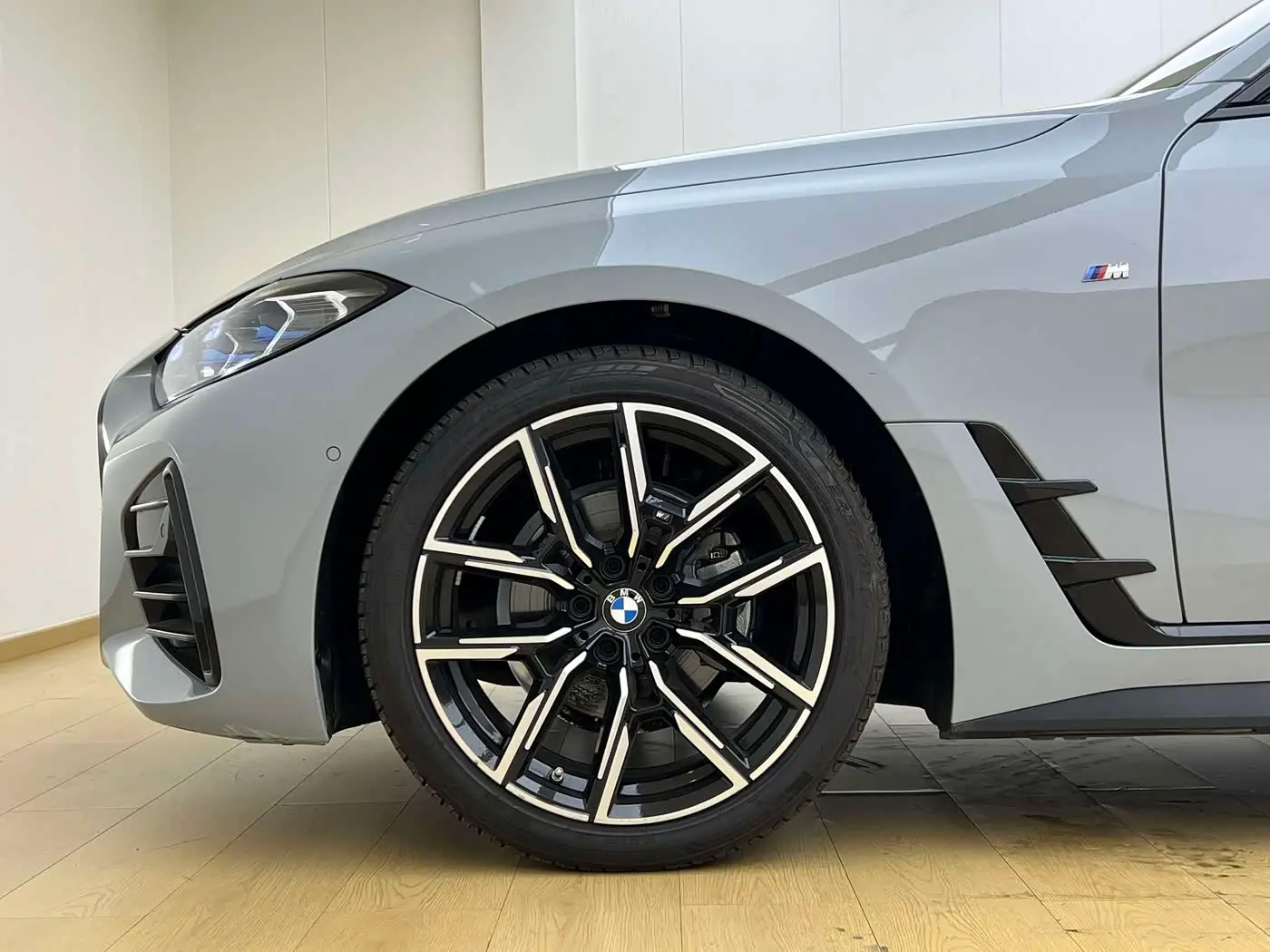 BMW 4 Series 2022 — Photo 6/20