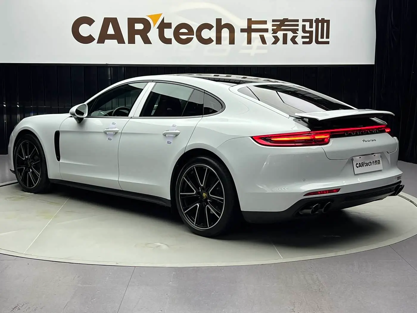 Porsche Panamera 2020 — Photo 5/14