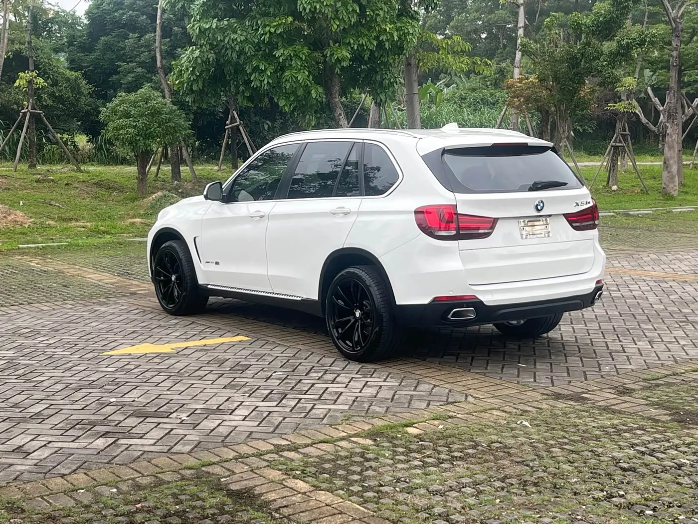 BMW X5 2019 — Photo 7/14
