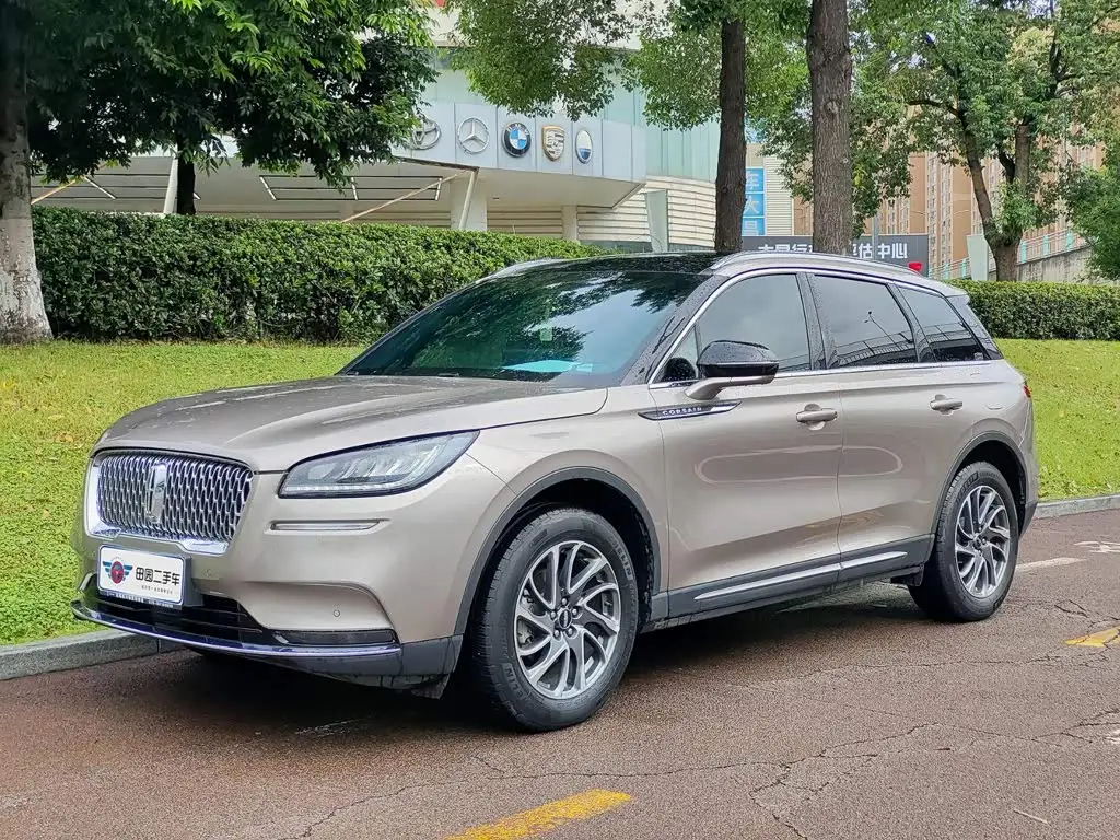 Lincoln Adventurer, 2021
