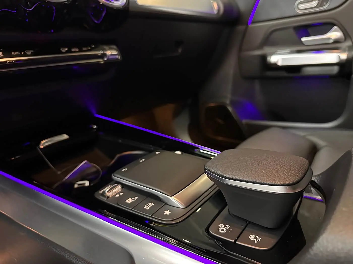 Mercedes-Benz GLB AMG 2023 — Photo 8/20