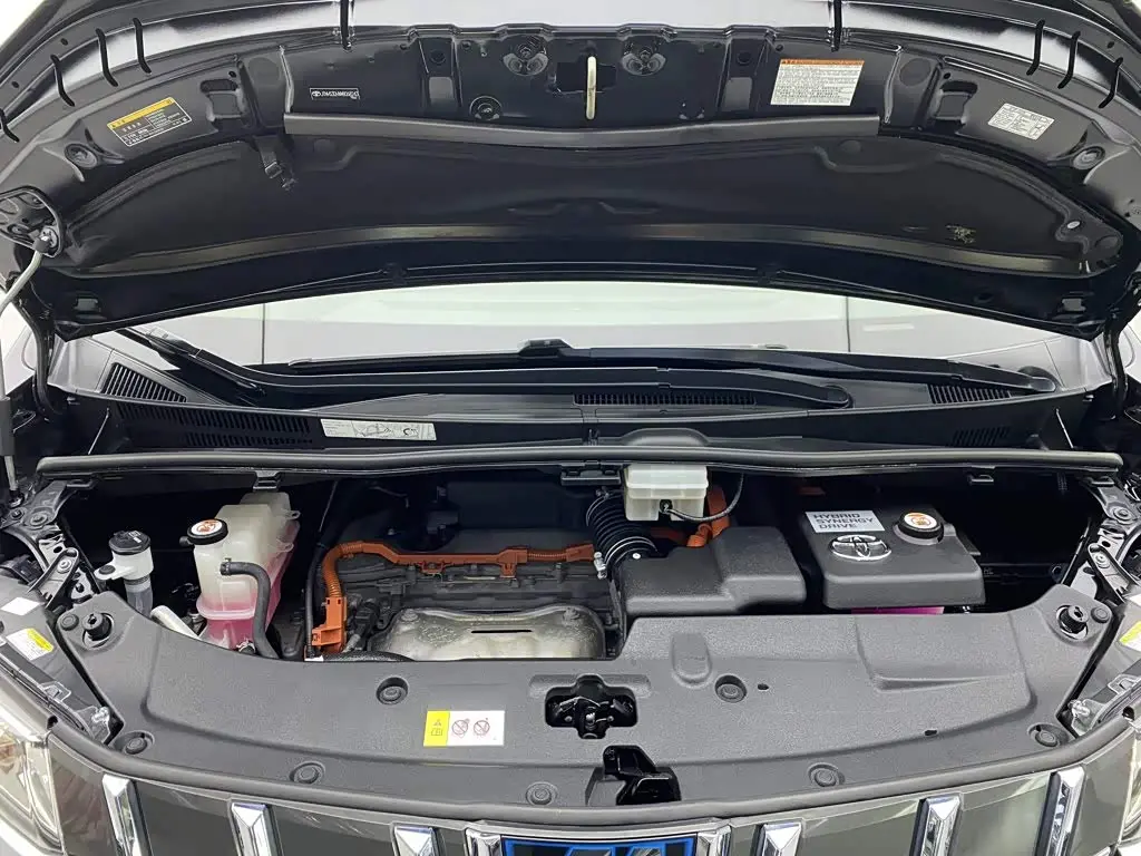 Toyota Alphard 2022 — Photo 7/20