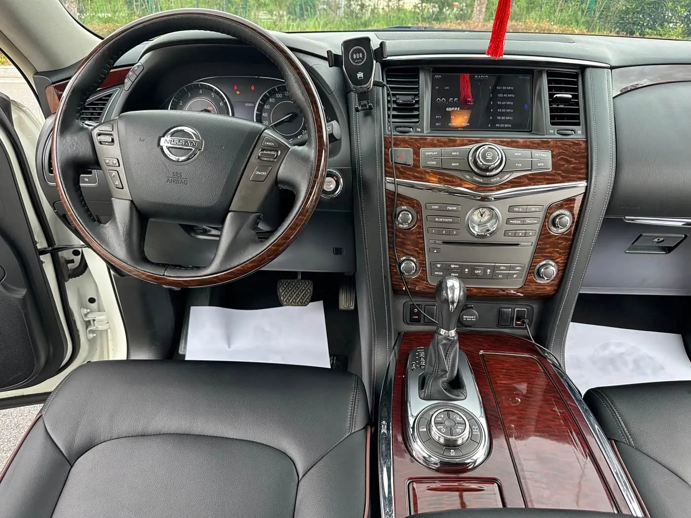 Nissan Patrol 2018 — Photo 10/17