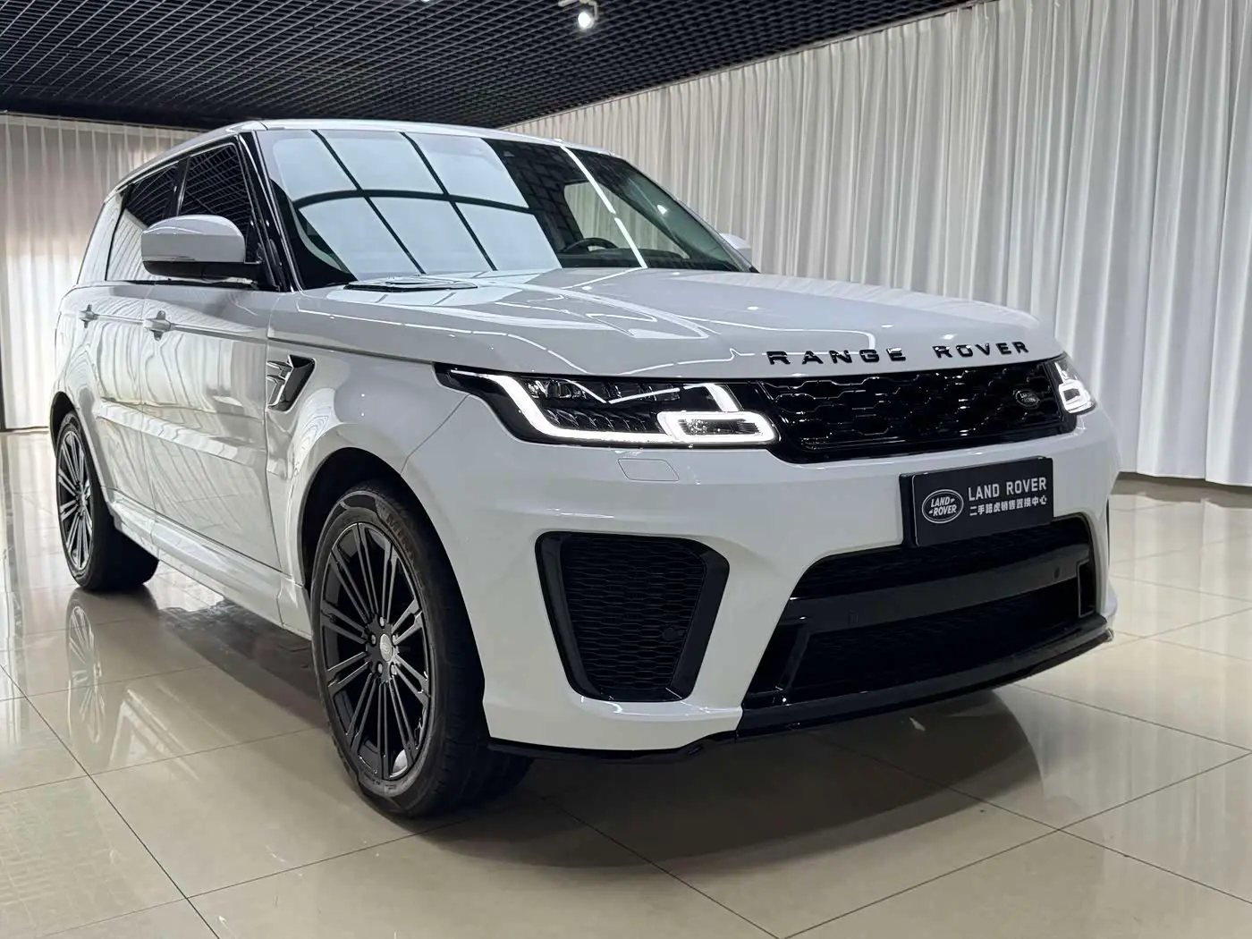 Land Rover Range Rover Sport 2017 — Photo 3/12