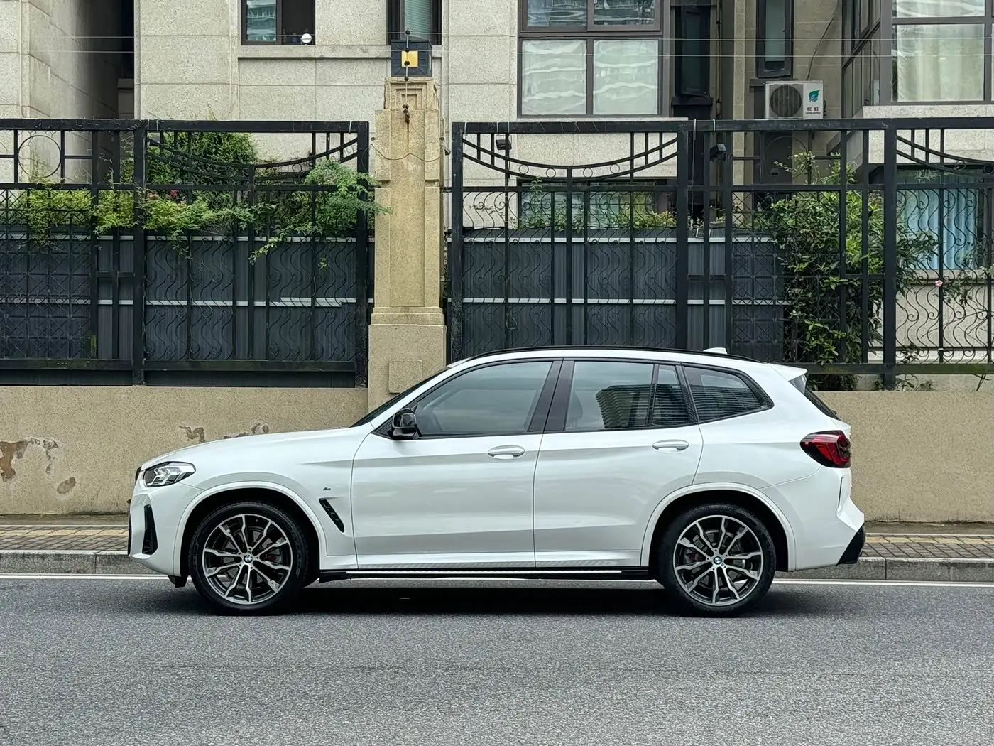 BMW X3 2022 — Photo 10/20