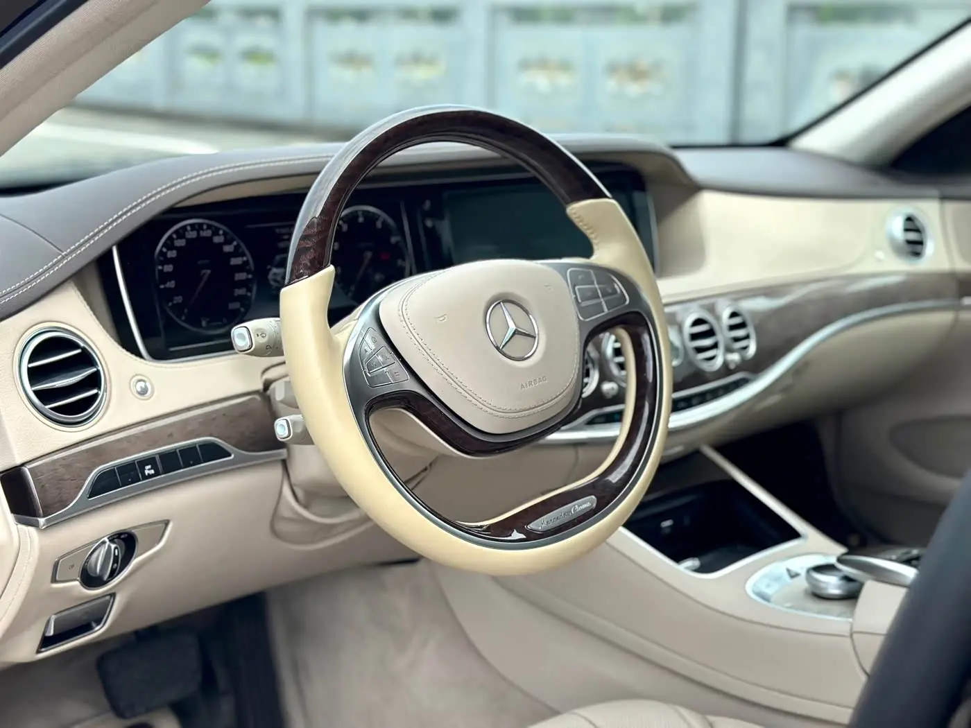 Mercedes-Benz S-Class 2016 — Photo 4/15