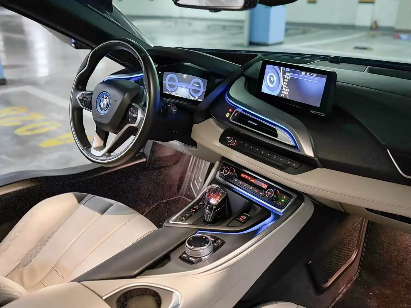 BMW i8 2018 — Photo 14/18