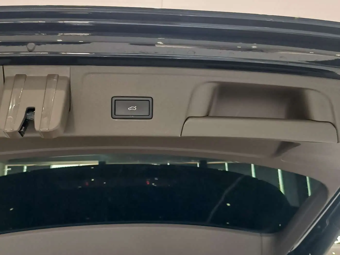 Volkswagen Viloran 2024 — Şəkil 7/11