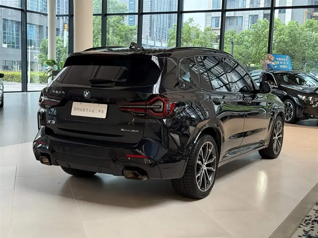 BMW X3 2024 — Photo 8/16