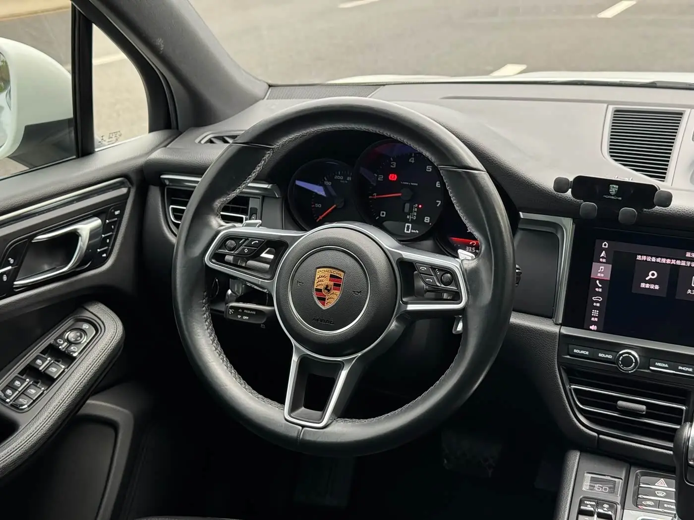 Porsche Macan 2019 — Şəkil 9/18