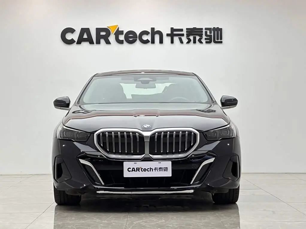 BMW 5 Series 2024 — Şəkil 7/16