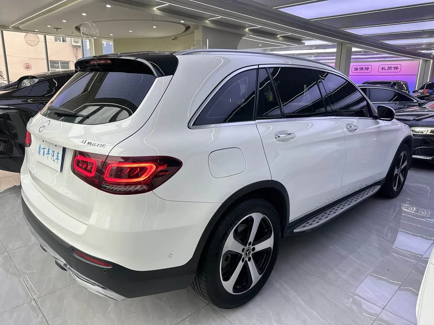 Mercedes-Benz GLC 2022 — Фото 8/11