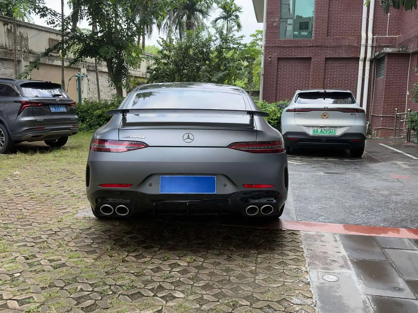 Mercedes-Benz AMG GT 2023 — Photo 8/8