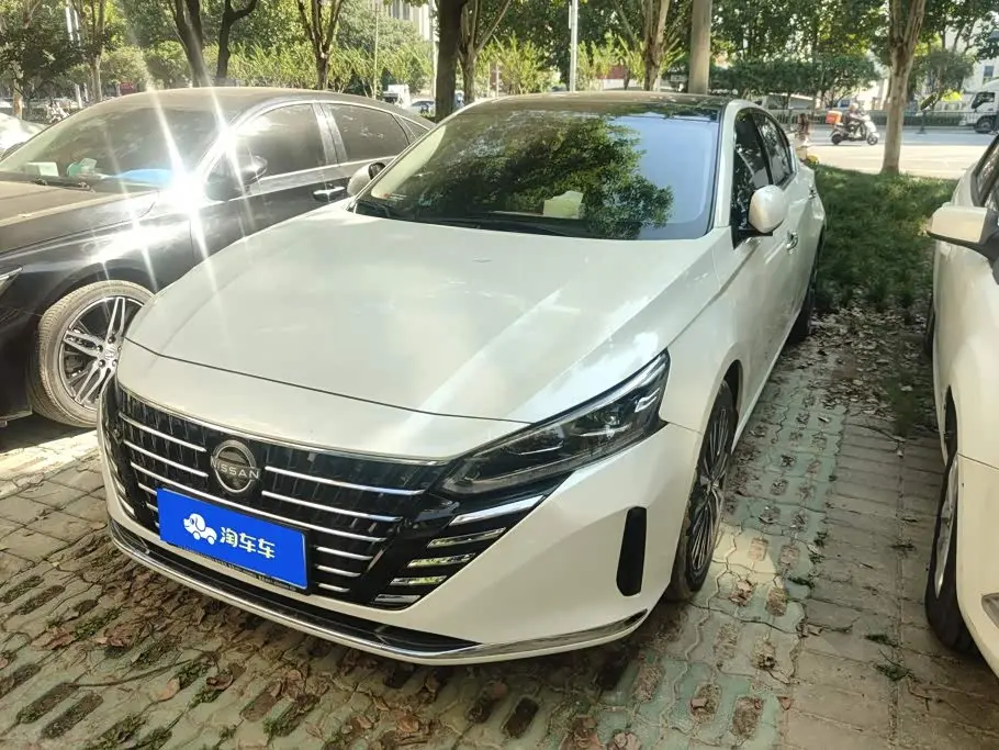 Nissan Teana 2023 — Фото 1/16