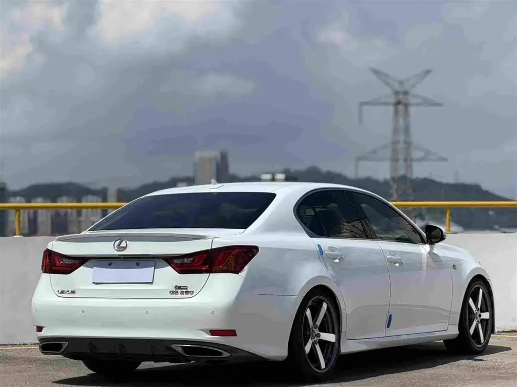 Lexus GS 2015 — Photo 5/17