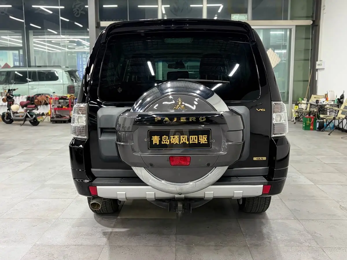 Mitsubishi Pajero 2015 — Şəkil 4/15