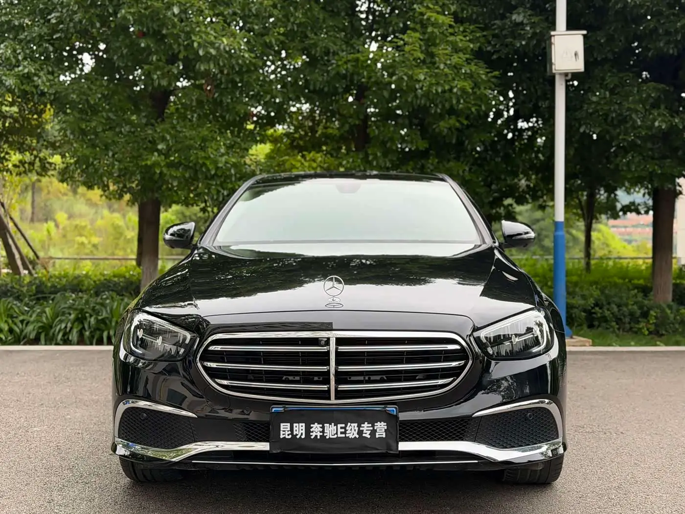 Mercedes-Benz E-Class 2020 — Photo 2/9