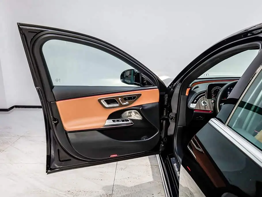 Mercedes-Benz E-Class 2024 — Фото 8/20