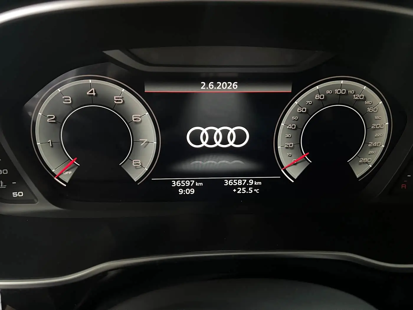 Audi Q3 2022 — Фото 7/10