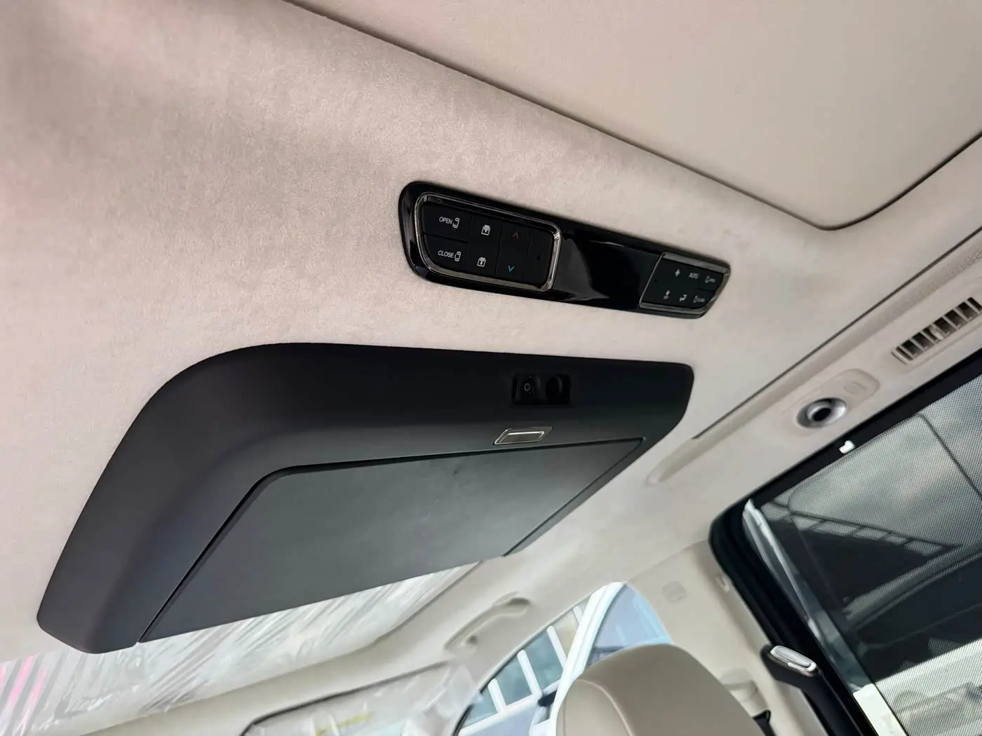 GAC Trumpchi Trumpchi E9 2023 — Photo 14/18