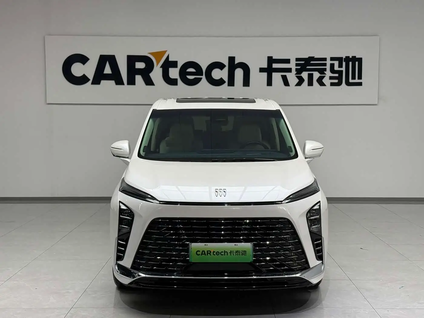 Buick GL8 New Energy 2024 — Photo 2/16