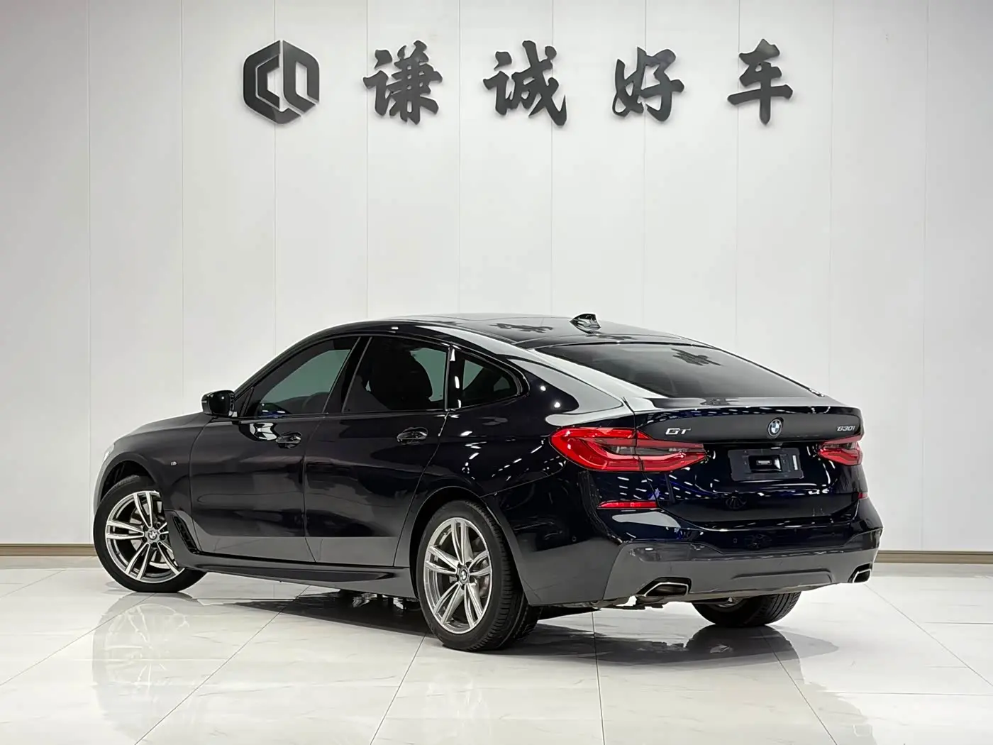 BMW 6 Series GT 2019 — Фото 6/18